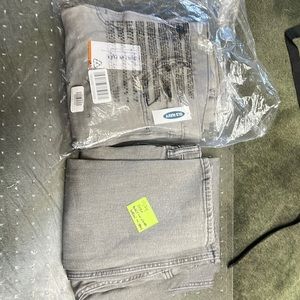 2 Pairs of NEW Old Navy 31x34 Jeans Straight & Relaxed Slim Built in Flex